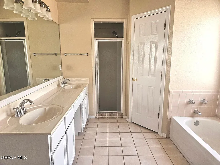 1120 Coyote Ln — Photo 9
