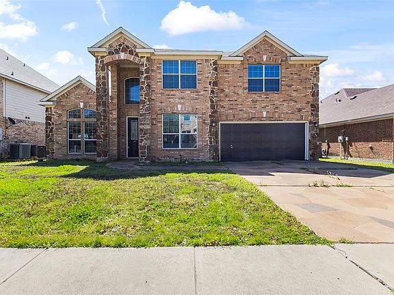 2nd image of 824 Peach Ln