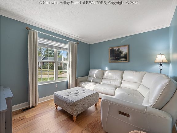 3rd image of 114 Mulberry Dr
