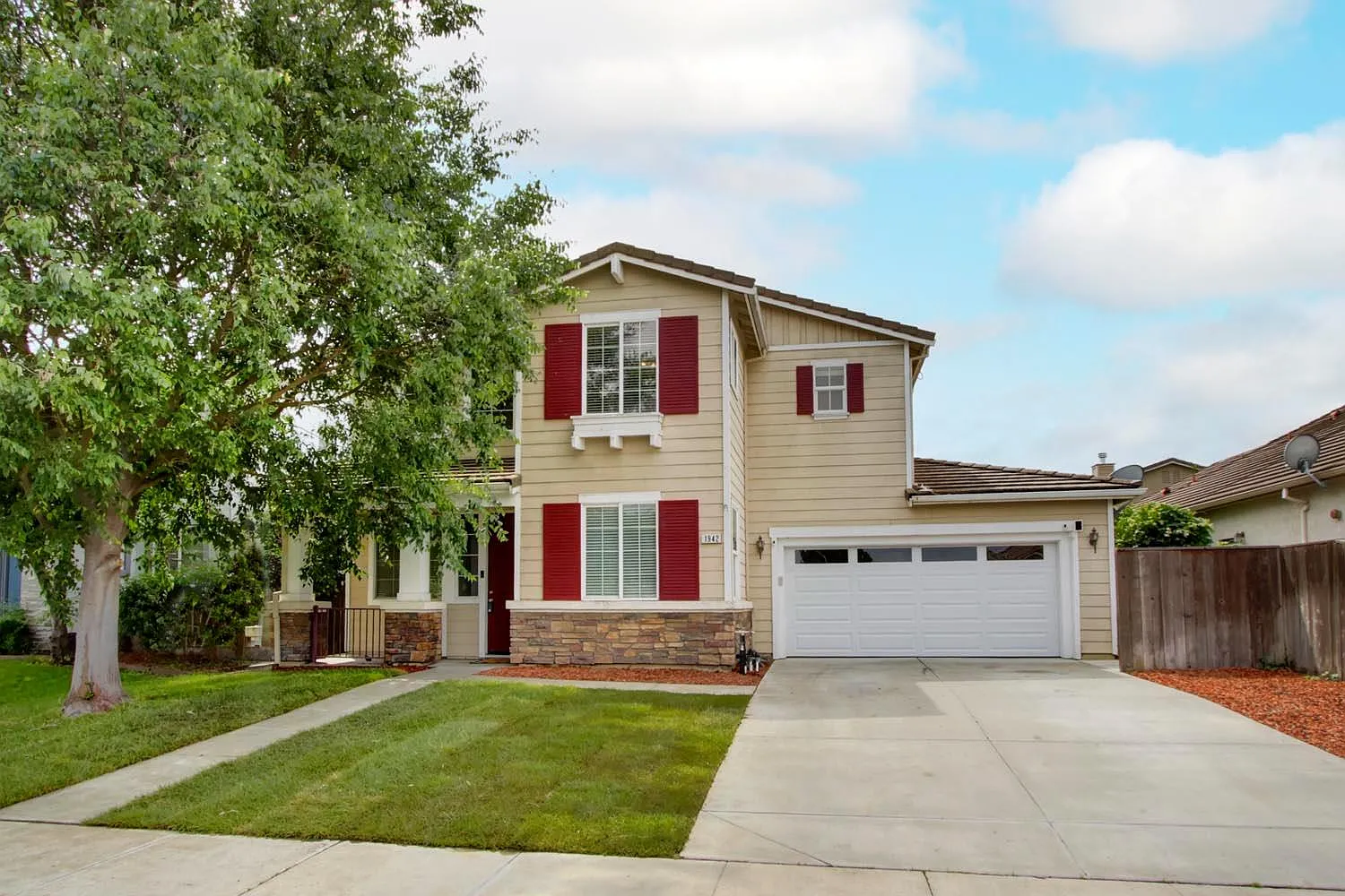 4 bed, 2395 sqft, $3,695 — Photo 1