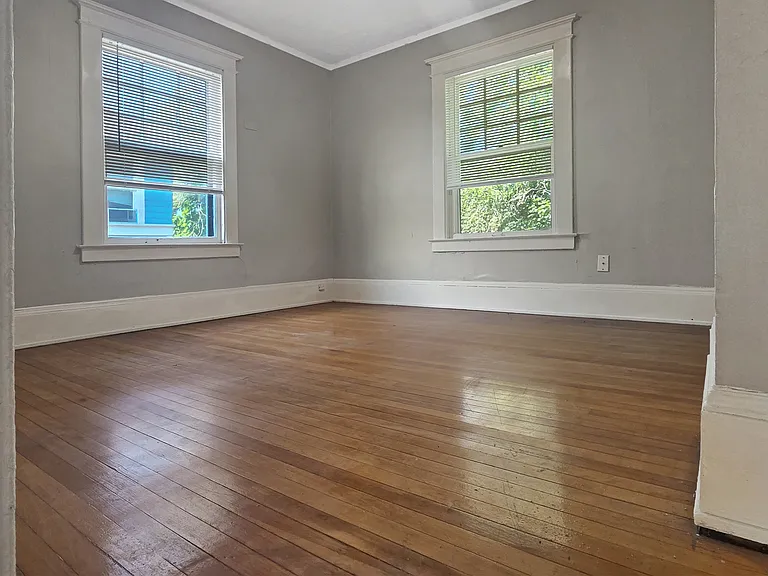 631 Paris Ave SE — Photo 9
