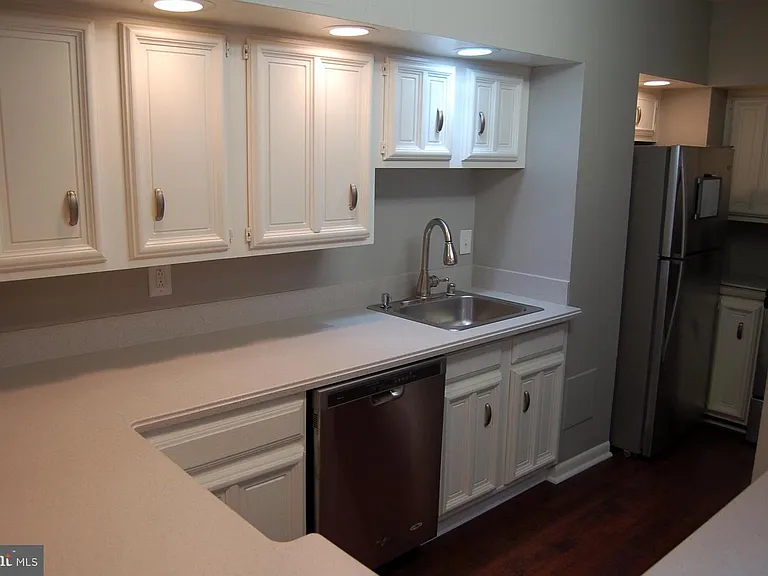 2405 Interstate Highway 2 #C — Photo 11