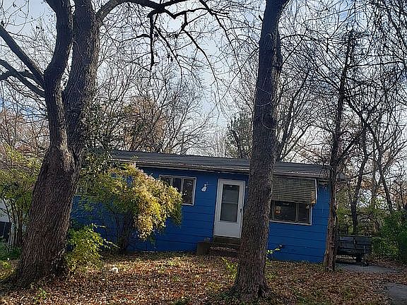 2nd image of 4012 Appleberry Ln