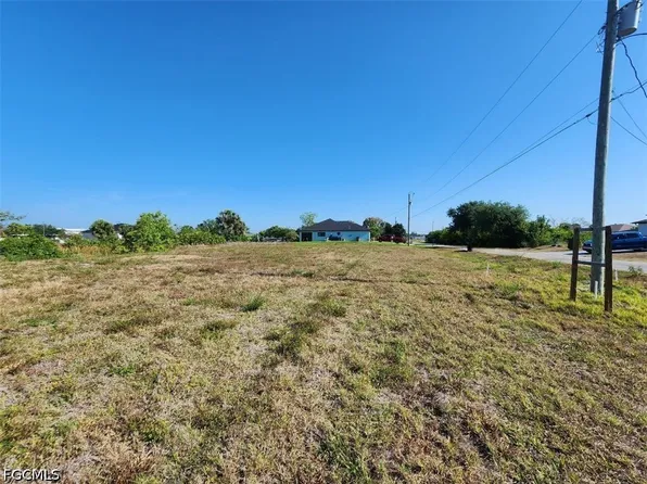 2210 NE 22nd Ave, Cape Coral, FL 33909