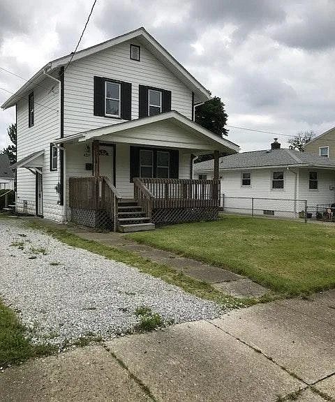 457 Lamont St — Photo 2