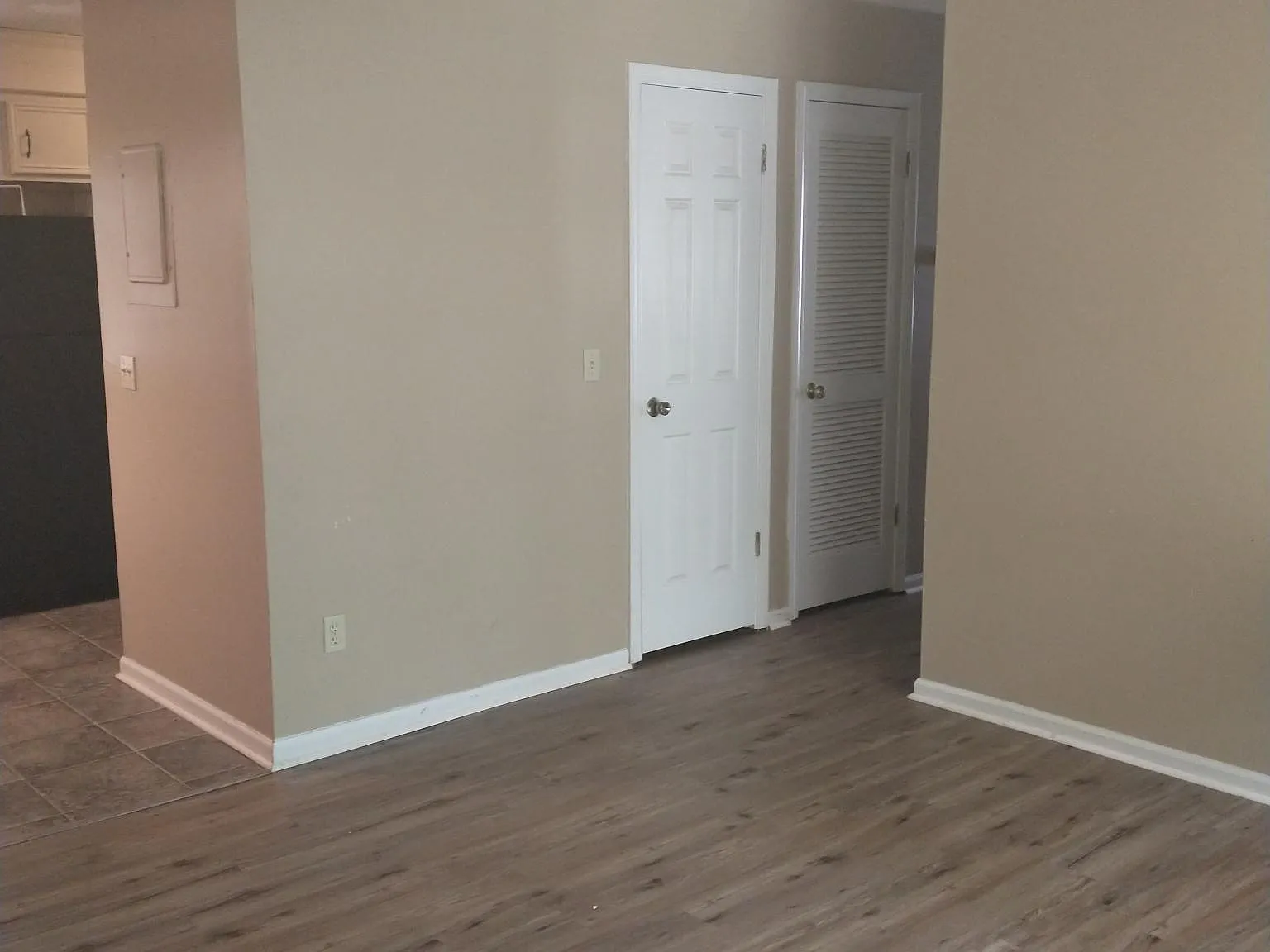 2 bed, 950 sqft, $1,295 — Photo 2