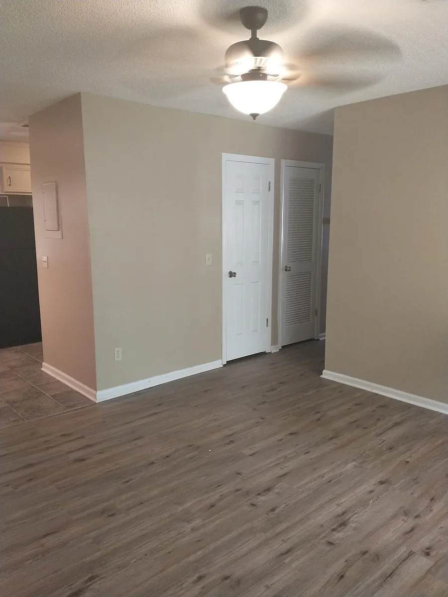 Building Photo - 1213 Piney Grove Rd
