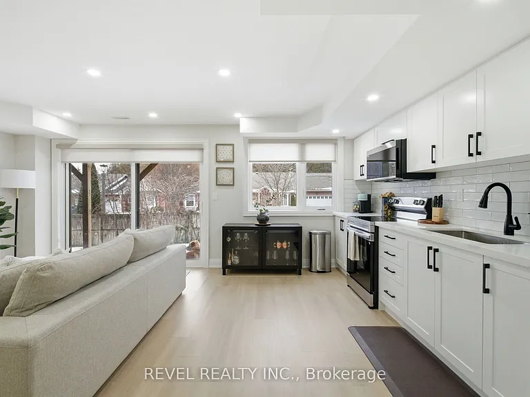 69 Pine Gate Pl — Photo 8