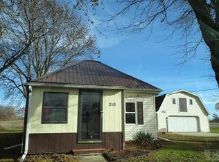 210 East St, Reasnor, IA 50232