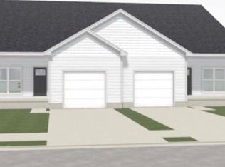 1208 Rock Ridge Cir, Waverly, IA 50677