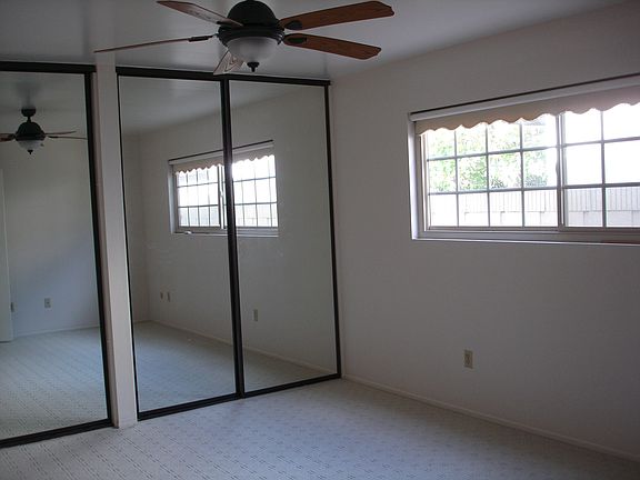 Master bedroom (double wardrobe)