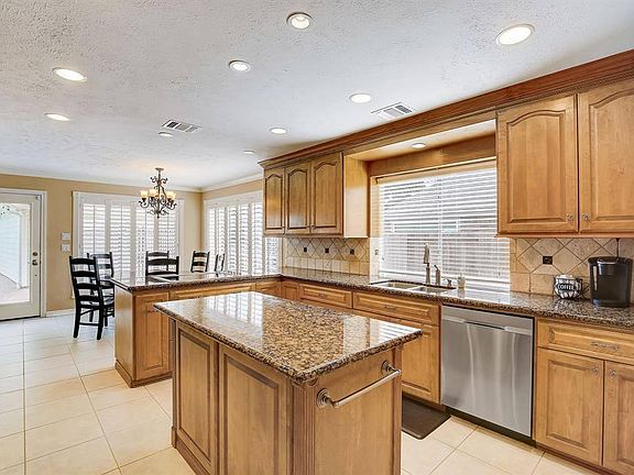3rd image of 15726 Echo Lodge Dr
