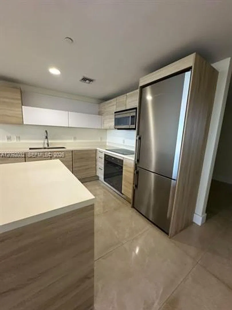 16385 Biscayne Blvd cu-2606, North Miami Beach, FL 33160 — Photo 1
