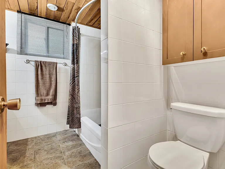 239 Oakview Ave — Photo 15