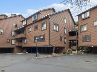 117 Sunset Ky, Secaucus, NJ 07094