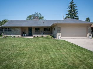 7314 W Wisconsin Ave, Wauwatosa, WI 53213