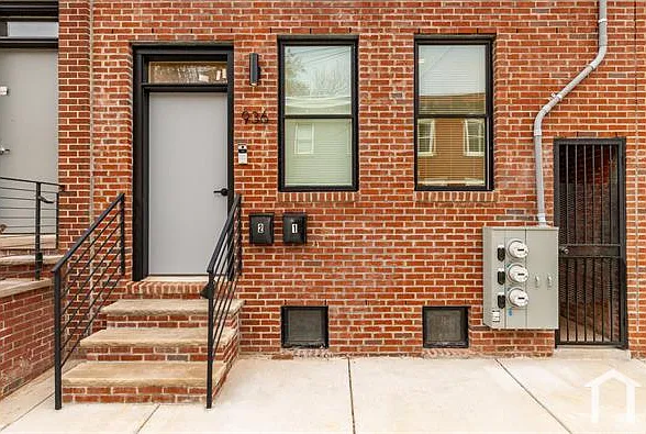 3 bed, 1500 sqft, $2,200 — Photo 2