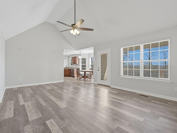 3rd image of 1846 Millard Rd