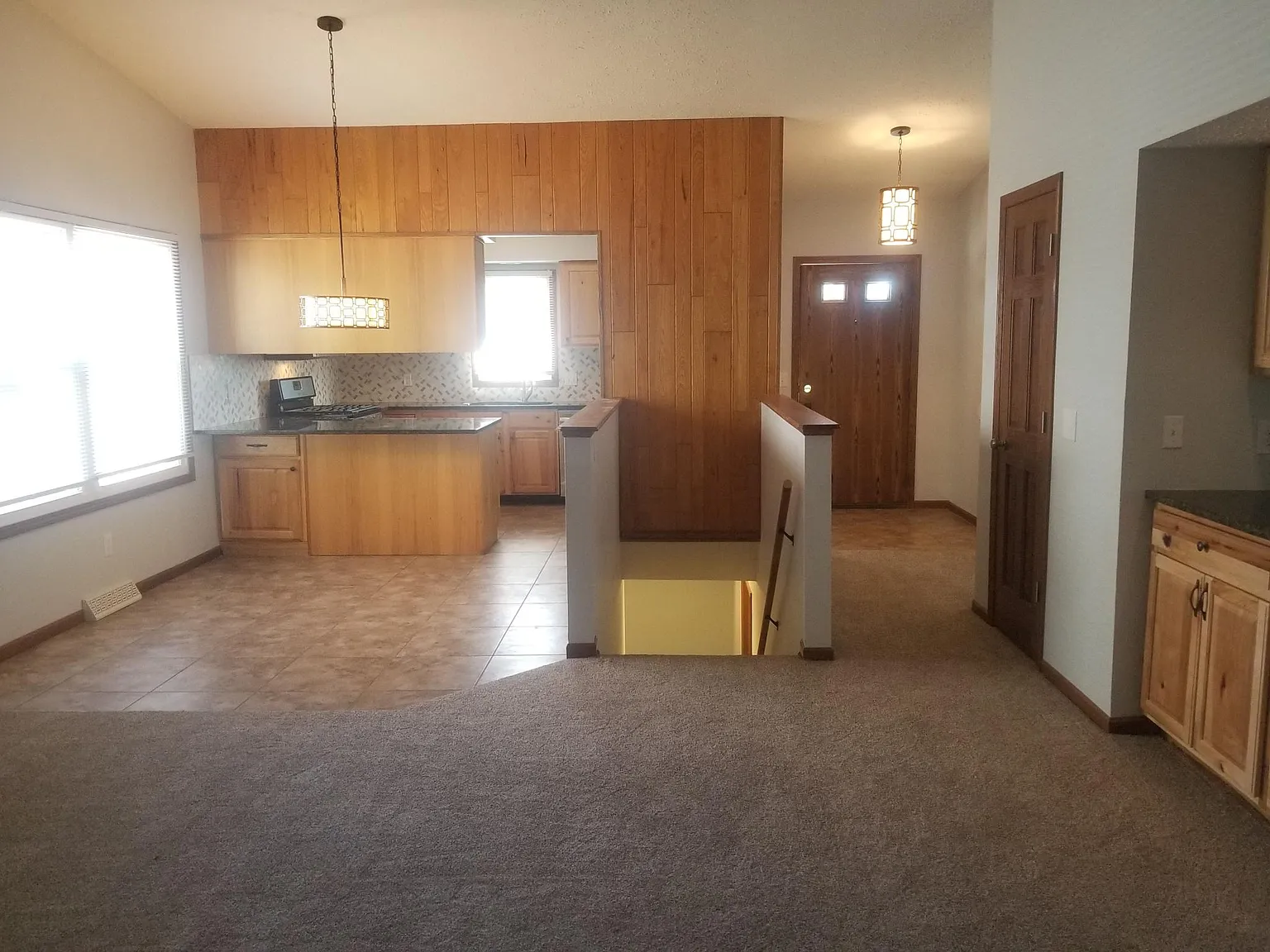 4 bed, 1800 sqft, $2,295 — Photo 3