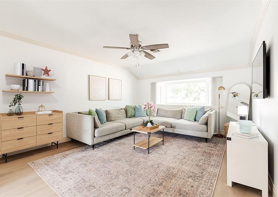 1st image of 2728 Kerry Ln