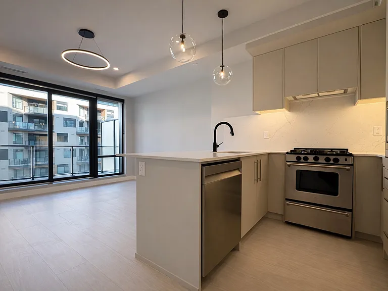 8375 Broadcast Ave SW — Photo 32