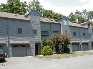 9 Eastview Ln, Brookfield, CT 06804