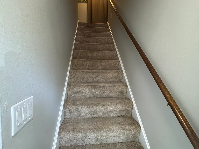 1672 Mars Hill Dr — Photo 4