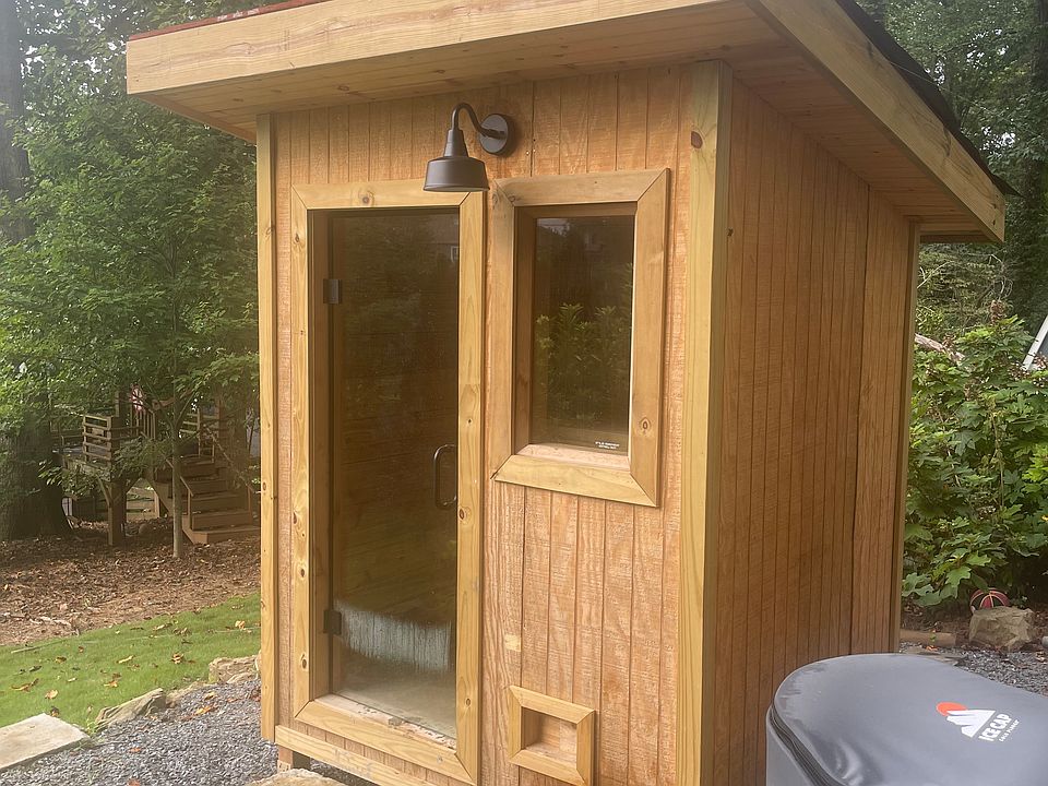 Sauna and cold plunge!