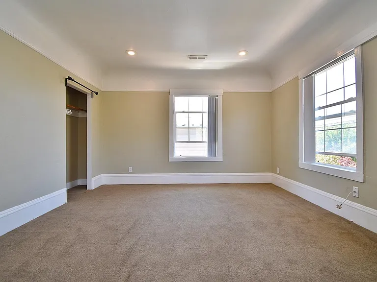 2214 Ashby Ave — Photo 22
