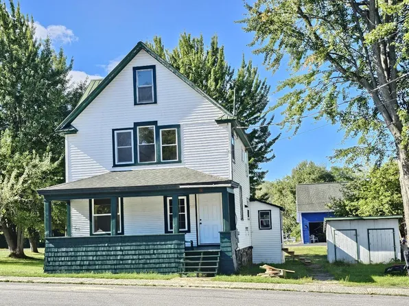 8 Wawbeek Ave, Tupper Lake, NY 12986
