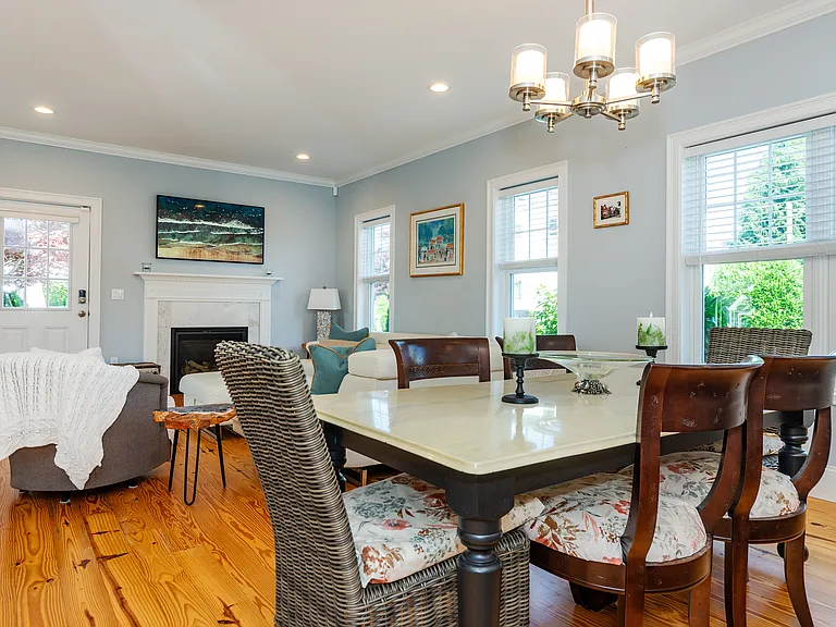 19 Eustis Ave — Photo 13