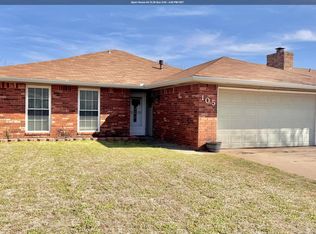 105 S Greenleaf Dr, Enid, OK 73703