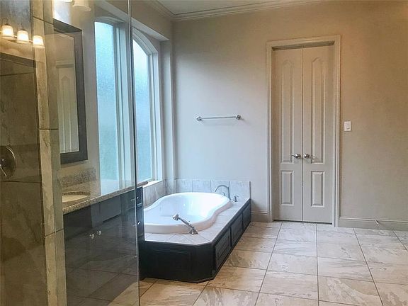 3rd image of 5310 Bellmont Park Ct
