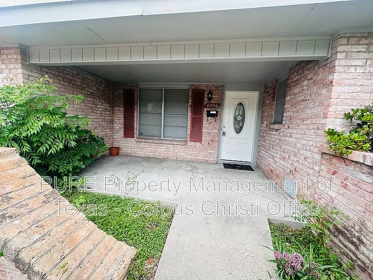 4006 Panama Dr — Photo 2