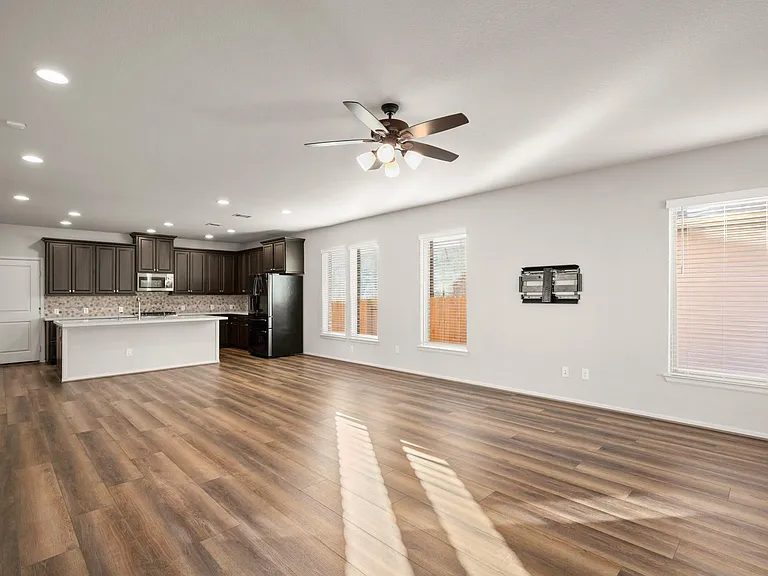 932 Azul Lagoon Dr — Photo 31