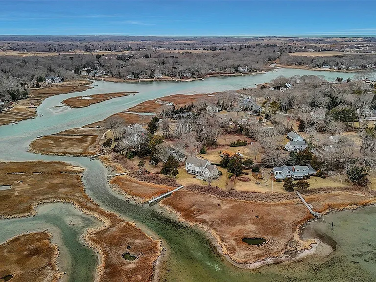 635 Strohson Rd — Photo 30