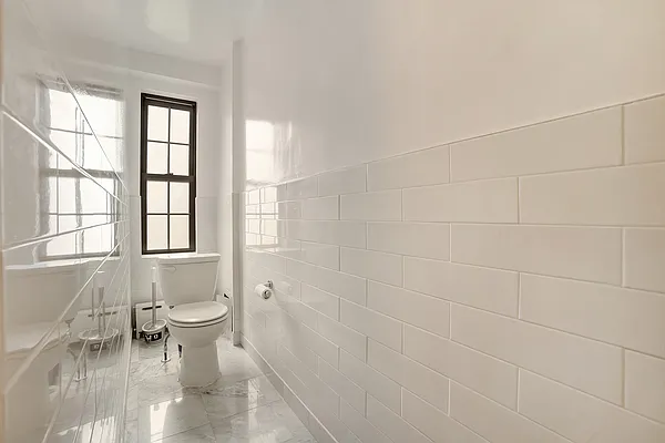 Rented by Bond New York | media 4