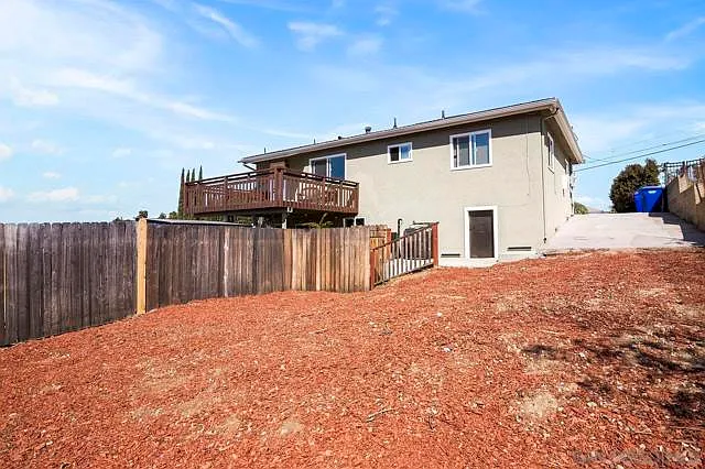 8800 Almond Rd — Photo 16