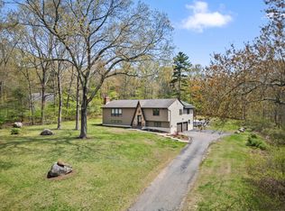 79 Northam Rd, Amston, CT 06231