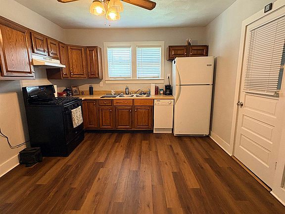 5th image of 214 S 10th St