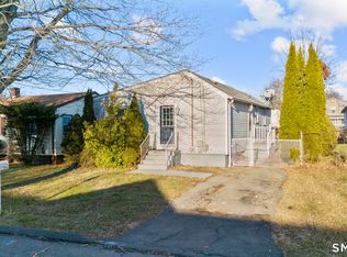 7 Ipswich Street, West Haven, CT 06516