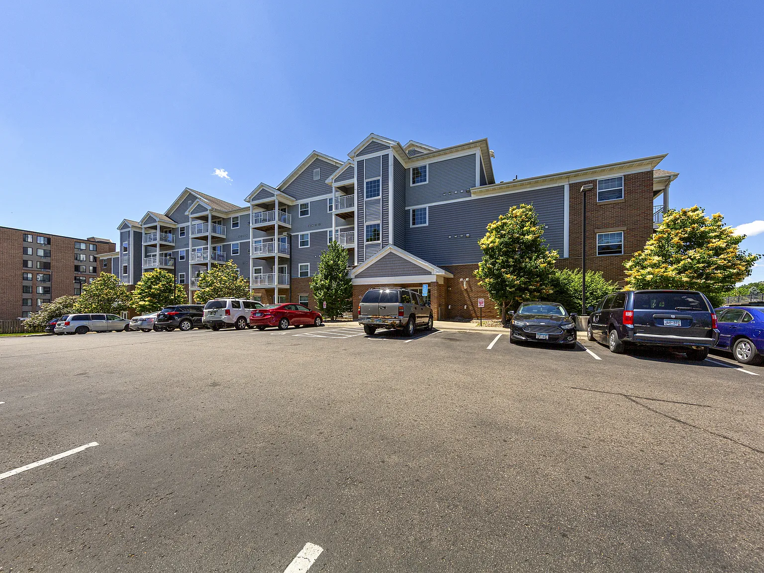 Washington Village East — Photo 4