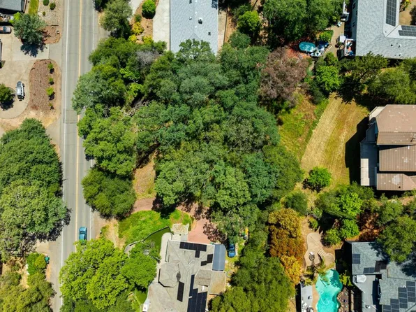 3226 Cambridge Rd, Cameron Park, CA 95682