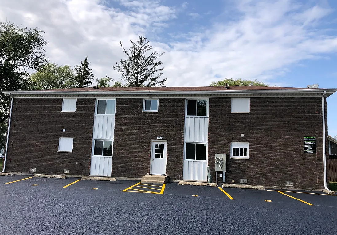1 bed, 700 sqft, $1,080 — Photo 1