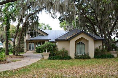 Beautiful Location with Majestic Oaks
