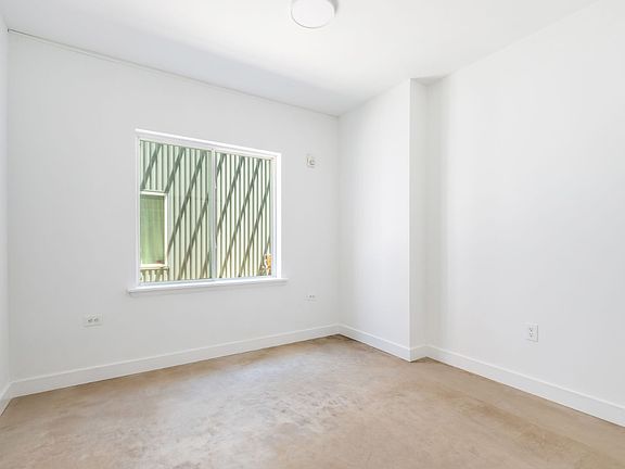 4th image of 3001 W Glenwood Ave #30