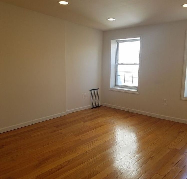 1st image of 447 Rogers Ave Ste 2