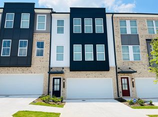 2732 Creek Ter NW, Atlanta, GA 30318