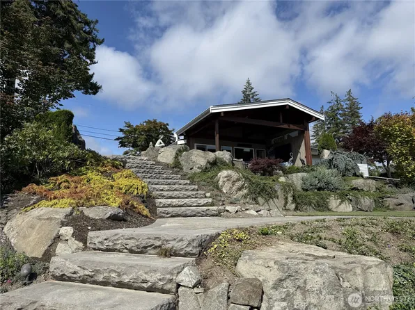 1230 East Treasure island Drive, Grapeview, WA 98524