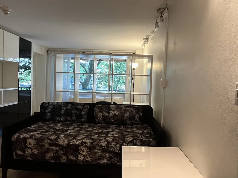 100 York St #3-M — Photo 6